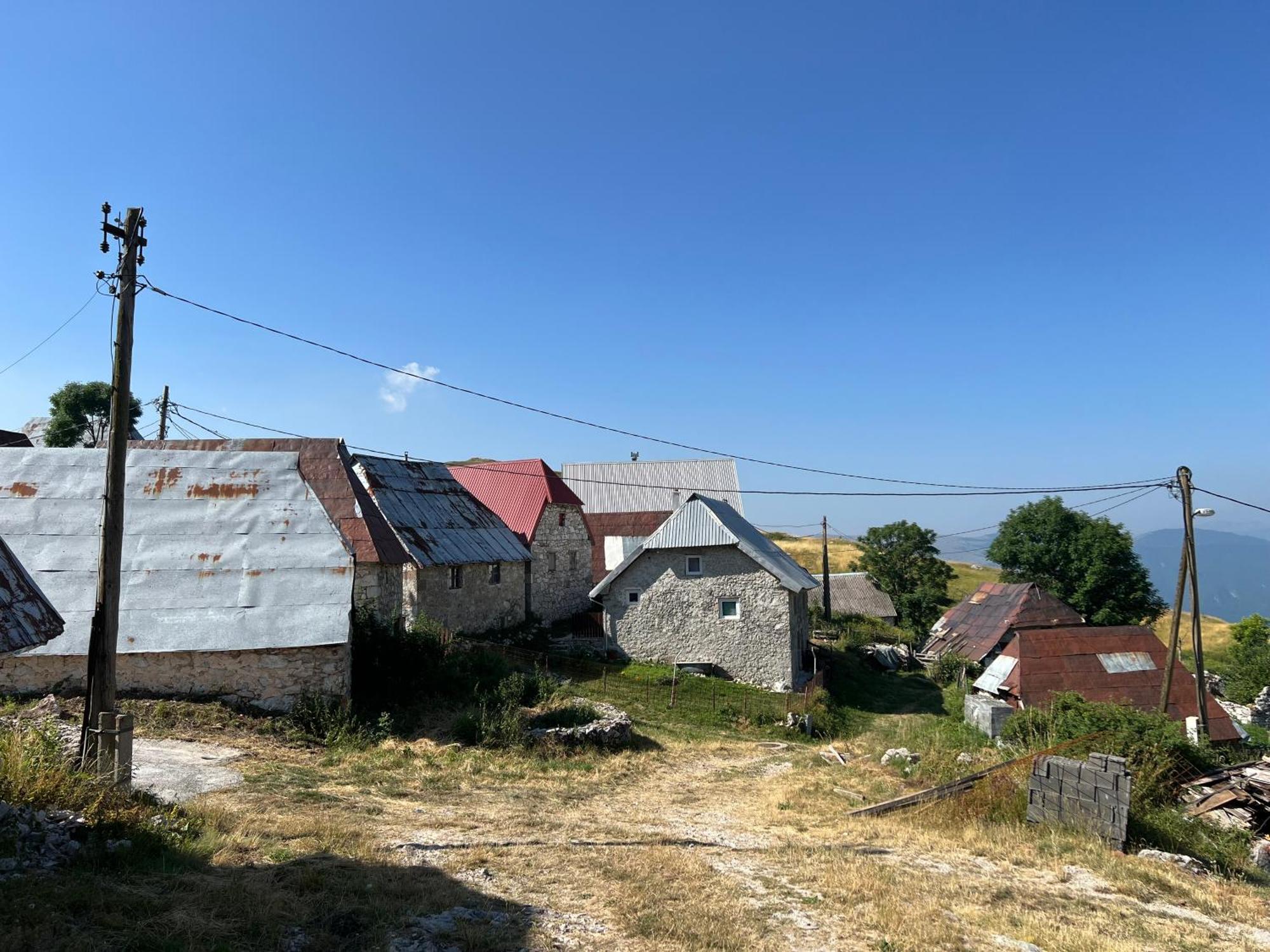 Kod Kapetana Tea Bed & Breakfast Gornji Lukomir Bagian luar foto