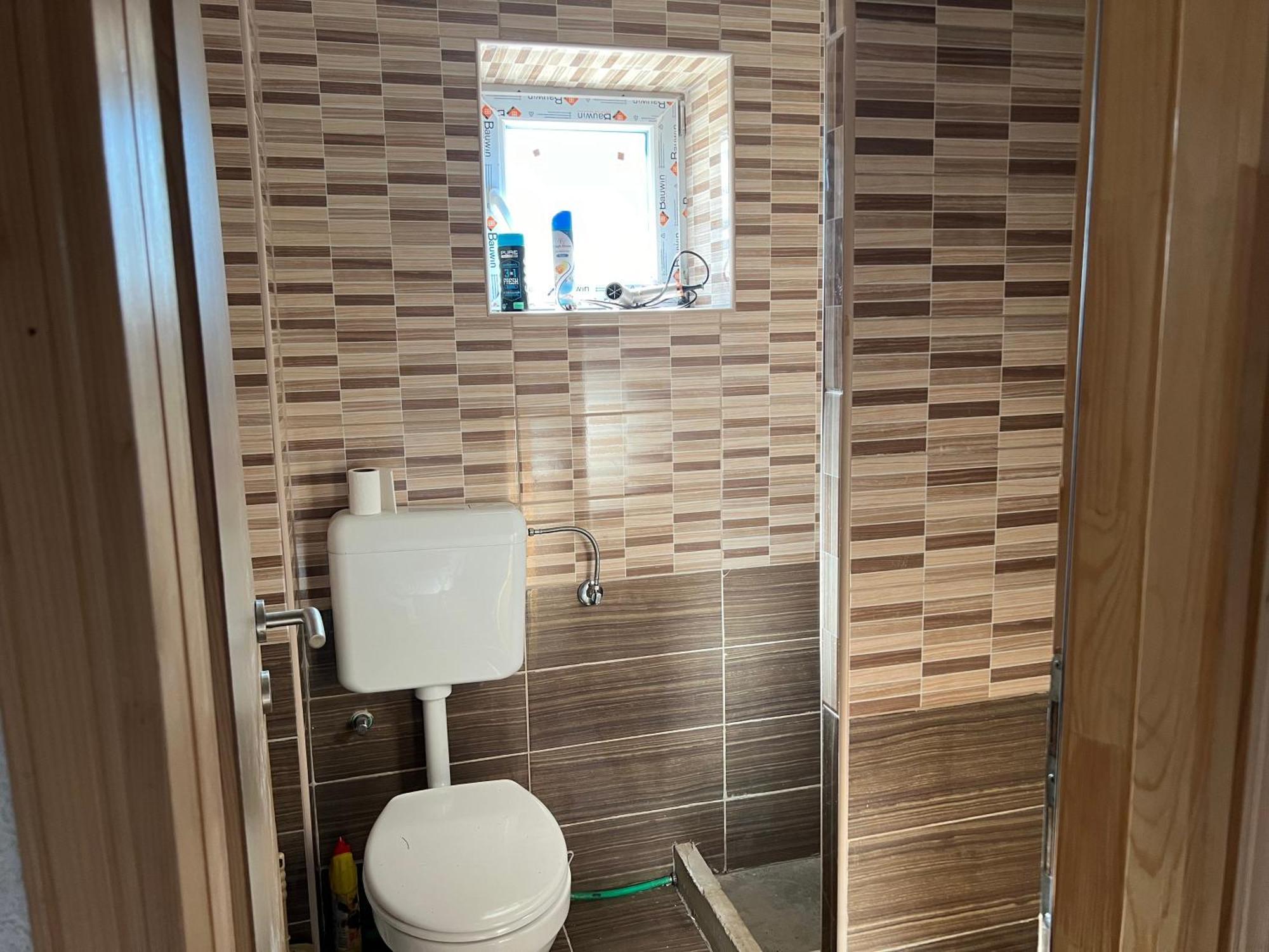 Kod Kapetana Tea Bed & Breakfast Gornji Lukomir Bagian luar foto